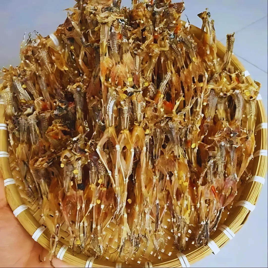 Khô nhái An Giang vàng óng trên nia tre - cận cảnh từng con khô vũ nữ chân dài